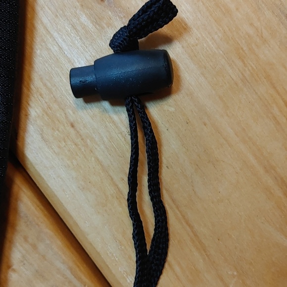 SwissGear Versatile Compact Nylon Travel Bag - Picture 4 of 14